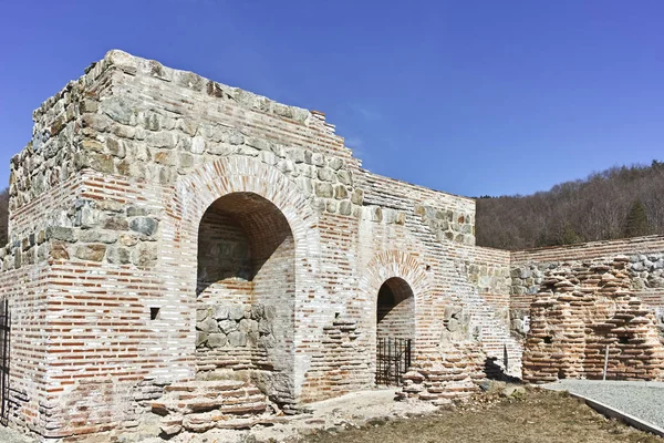 Ruinas de la antigua fortaleza romana La Puerta de Trajano, Bulgaria — Foto de Stock