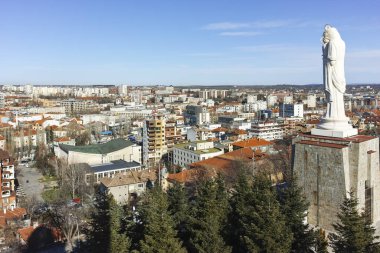 Haskovo, Bul 'daki dünyanın en büyük Bakire Meryem Anıtı.