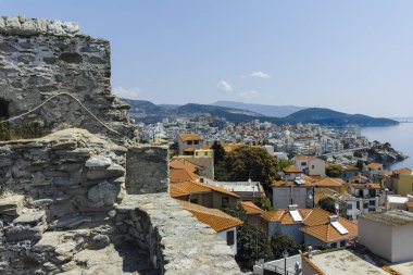 Kaleden Kavala şehrinin panoraması, Yunanistan