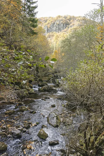 Struilitsa ruta ecológica en el desfiladero del río Devin, montañas Rhodope — Foto de Stock