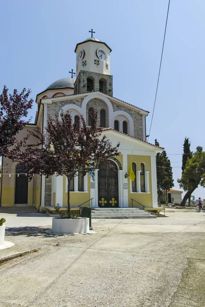 Kostel Nanebevzetí ve starém městě Kavaly, Řecko — Stock fotografie