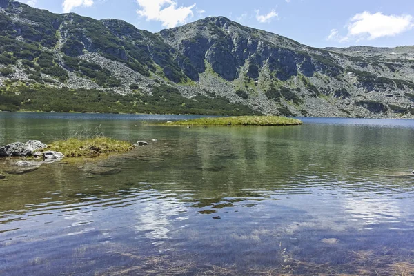 Cuchnące jezioro w górach Rila, Bułgaria — Zdjęcie stockowe