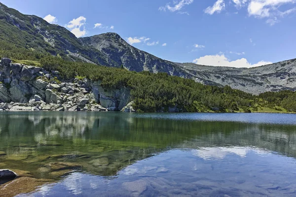 El apestoso lago en la montaña Rila, Bulgaria — Foto de Stock