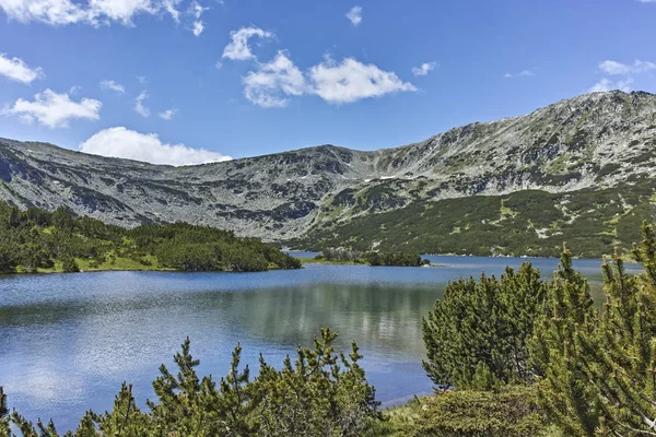 The Stinky Lake (Smradlivoto Lake), Rila mountain, Bulgaria — Stockfoto