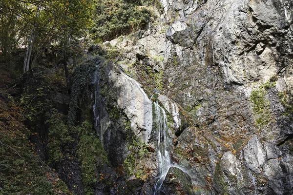 Водопад Самодивско-Праскало, Родопские горы, Болгария — стоковое фото