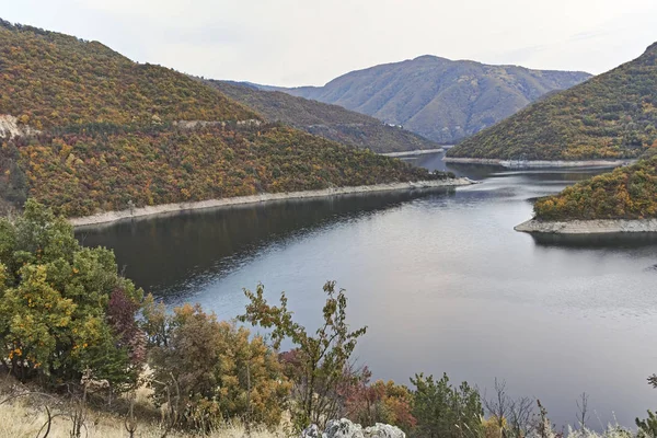 Vacha Reservoir, οροσειρά Ροδόπης, Βουλγαρία — Φωτογραφία Αρχείου