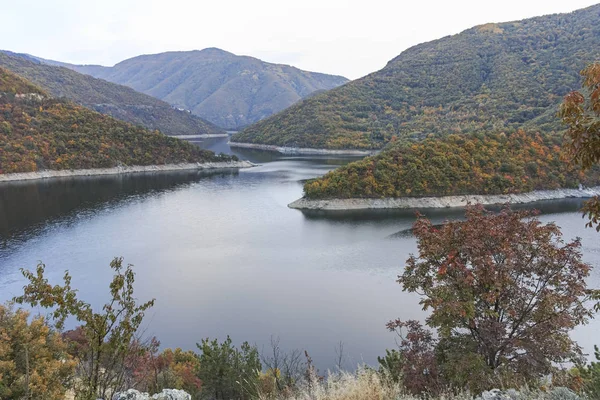 Vacha Reservoir, Rhodope Mountains, Bulgária — Fotografia de Stock