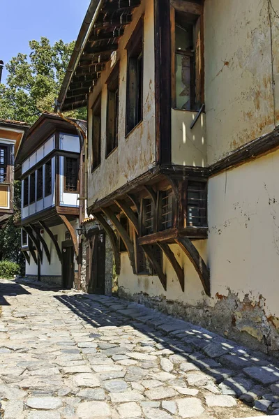 Huizen en straten in de oude stad van Plovdiv, Bulgarije — Stockfoto
