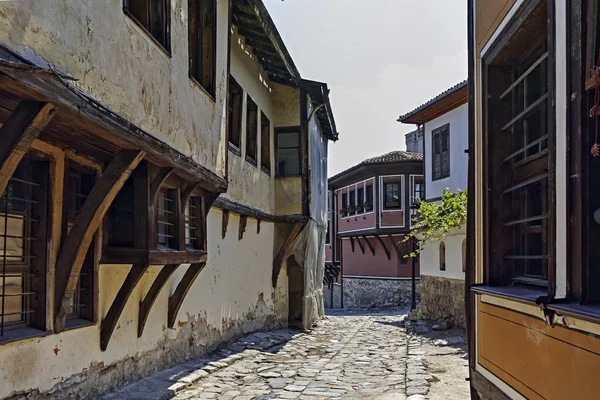 Casas e ruas na cidade velha de Plovdiv, Bulgária — Fotografia de Stock