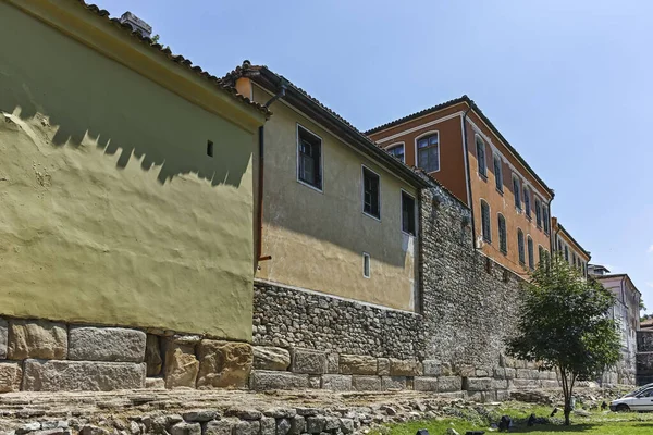 ブルガリアプロヴディフの旧市街に家や通り — ストック写真