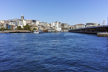 İSTANBUL, TURKEY - 26 Temmuz 2019: İstanbul, Türkiye 'de Altın Boynuz' un inanılmaz manzarası