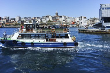 İSTANBUL, TURKEY - 26 Temmuz 2019: İstanbul, Türkiye 'de Altın Boynuz' un inanılmaz manzarası
