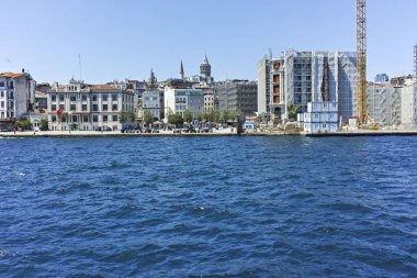 İSTANBUL, TURKEY - 26 Temmuz 2019: İstanbul, Türkiye 'de Altın Boynuz' un inanılmaz manzarası