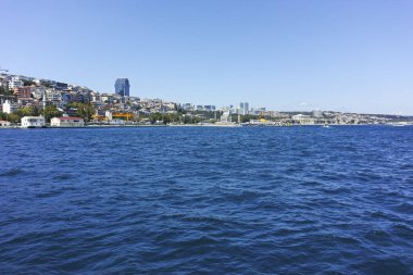 İSTANBUL, TURKEY - 26 Temmuz 2019: İstanbul, Türkiye 'de Altın Boynuz' un inanılmaz manzarası