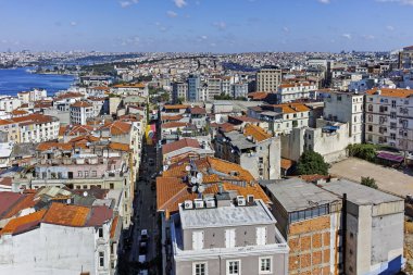 İSTANBUL, TURKEY - 27 Temmuz 2019: Galata Kulesi 'nden İstanbul, Türkiye' ye panoramik manzara