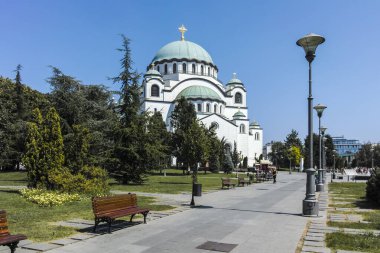 BELGRAD, SERBIA - 12 Ağustos 2019: Sırbistan 'ın başkenti Belgrad' daki Saint Sava Katedrali Kilisesi