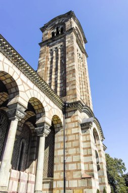 Belgrad, Sırbistan - 12 Ağustos 2019: Sırbistan 'ın başkenti Belgrad' daki Ortodoks Saint Mark Katedrali Kilisesi