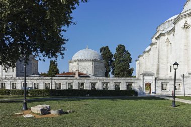 İSTANBUL, TURKEY - 26 Temmuz 2019: İstanbul, Türkiye 'de Süleyman Camii (Osmanlı İmparatorluğu Camii) inşaatı