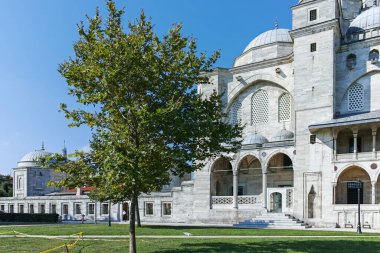 İSTANBUL, TURKEY - 26 Temmuz 2019: İstanbul, Türkiye 'de Süleyman Camii (Osmanlı İmparatorluğu Camii) inşaatı