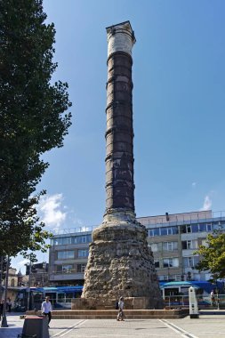İSTANBUL, TURKEY - 26 Temmuz 2019: İstanbul, Türkiye 'deki Antik Bizans Konstantin Sütunu