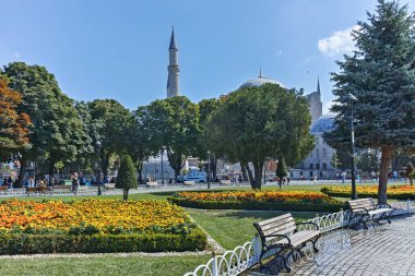 İSTANBUL, TURKEY - 26 Temmuz 2019: İstanbul Sultanahmet Meydanı, Türkiye