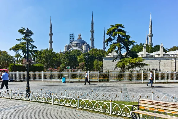 Istanbul Turquía Julio 2019 Panorama Plaza Del Sultán Ahmed Mezquita — Foto de Stock