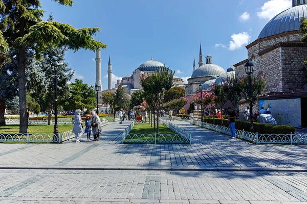 Istanbul Turkey Lipiec 2019 Muzeum Hagii Sophii Plac Sułtana Ahmeda — Zdjęcie stockowe