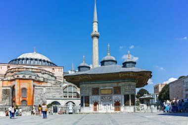 İSTANBUL, TURKEY - 26 Temmuz 2019: İstanbul, Türkiye 'deki Ayasofya Müzesi