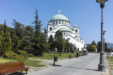 BELGRAD, SERBIA - 12 Ağustos 2019: Sırbistan 'ın başkenti Belgrad' daki Saint Sava Katedrali Kilisesi