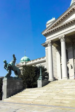 BELGRAD, SERBIA - 12 Ağustos 2019: Sırbistan 'ın başkenti Belgrad' da Cumhuriyet Ulusal Meclisi (Skupstina)