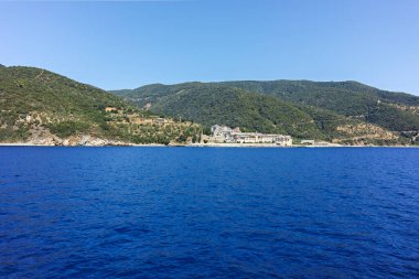Athos Dağı 'nın Kutsal Dağ Özerk Manastırı manzarası, Chalkidiki, Yunanistan