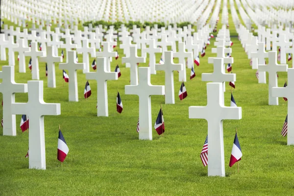 Memorial day at the American cemetery — Stock Photo, Image