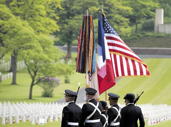 Memorial day op de Amerikaanse begraafplaats in Frankrijk 24 kan 2015 — Stockfoto