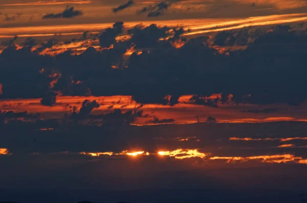 Sunset in orange sky — Stock Photo, Image