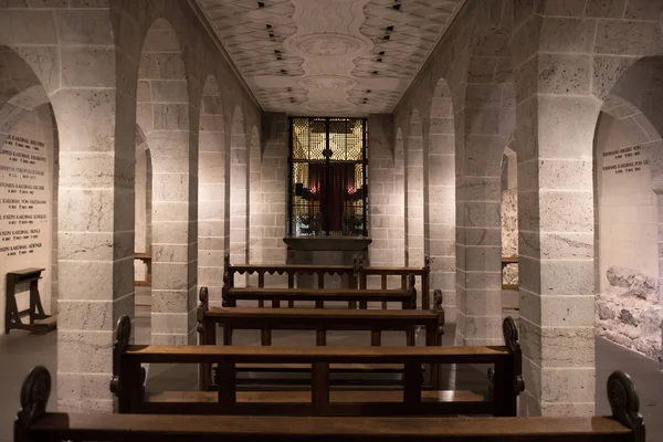 Wnętrze kościoła katolickiego — Zdjęcie stockowe