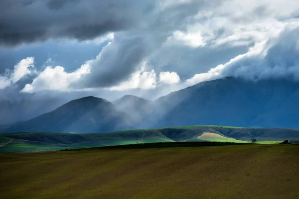 Paesaggio della montagna di Drakensberg — Foto Stock