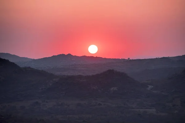 Zonsondergang in een Afrikaanse Park — Stockfoto