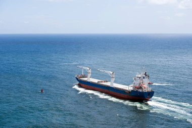 kargo gemisi denizde