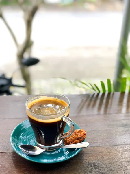 Uma Xícara Café Fica Uma Mesa Madeira Café Com Cacto — Fotografia de Stock