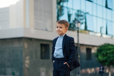 Çocuk klasik modern koyu mavi iş kostüm 