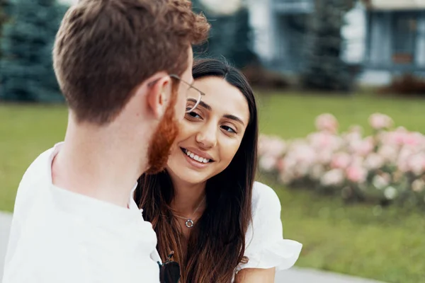 Young Happy Couple Hugging City Street Happy Together Close Portrait — Stock Photo, Image