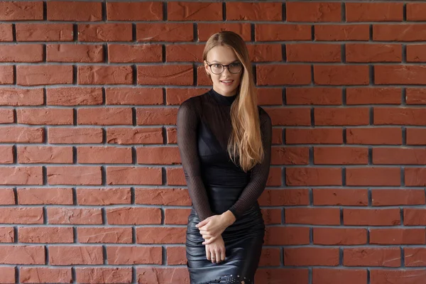 Elegant Smiling Woman Eyeglasses Brick Wall Background Adult Beautiful Businesswoman — Stock Photo, Image