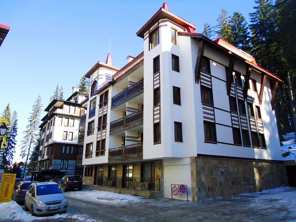 这座城堡酒店公寓在保加利亚山区 Pamporovo 图库图片