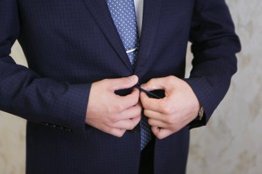 Tespitleme Damat takım elbise
