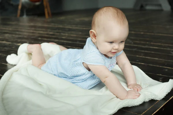 Bebé branco — Fotografia de Stock