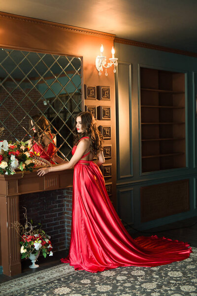 красивая девушка 