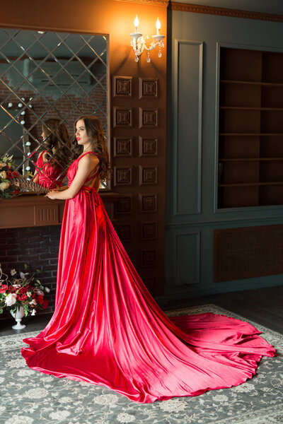 красивая девушка 