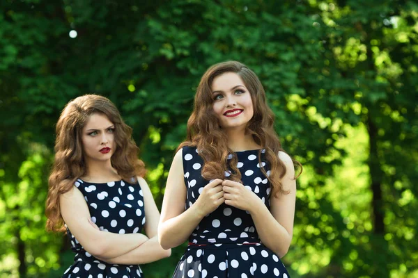 Dvě krásné dívky — Stock fotografie