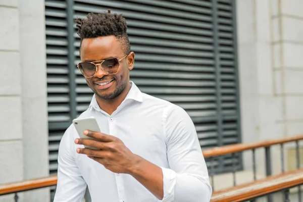 Handsome Young African Man White Shirt Phone His Hand — Stockfoto