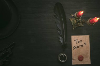 En iyi gizli mesaj belge. Bilgi yasak. Dedektif Ajan Resepsiyon Masa kavramı arka plan. Gizli anlaşma.